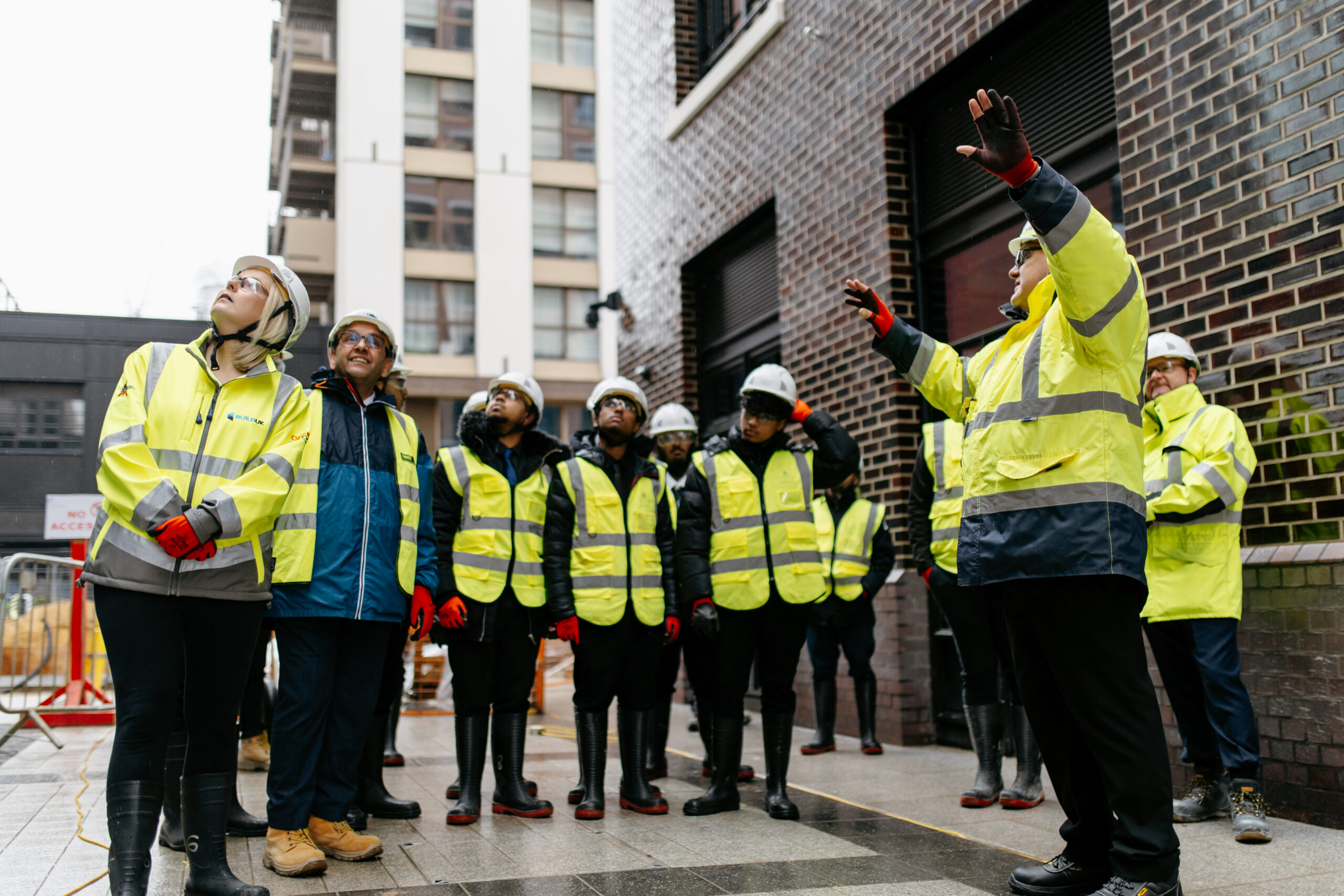 119. BUILDUK-CANARYWHARF(19-11-24)-@SHARBINSON-@LIGHTFOOTAGENCY